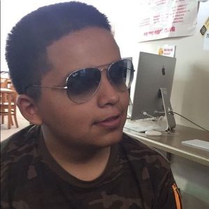 Meet your Posher, Donovan